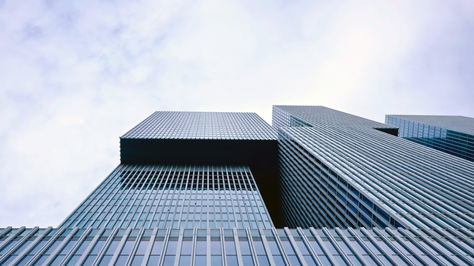 architecture-building-clouds-313736.jpg
